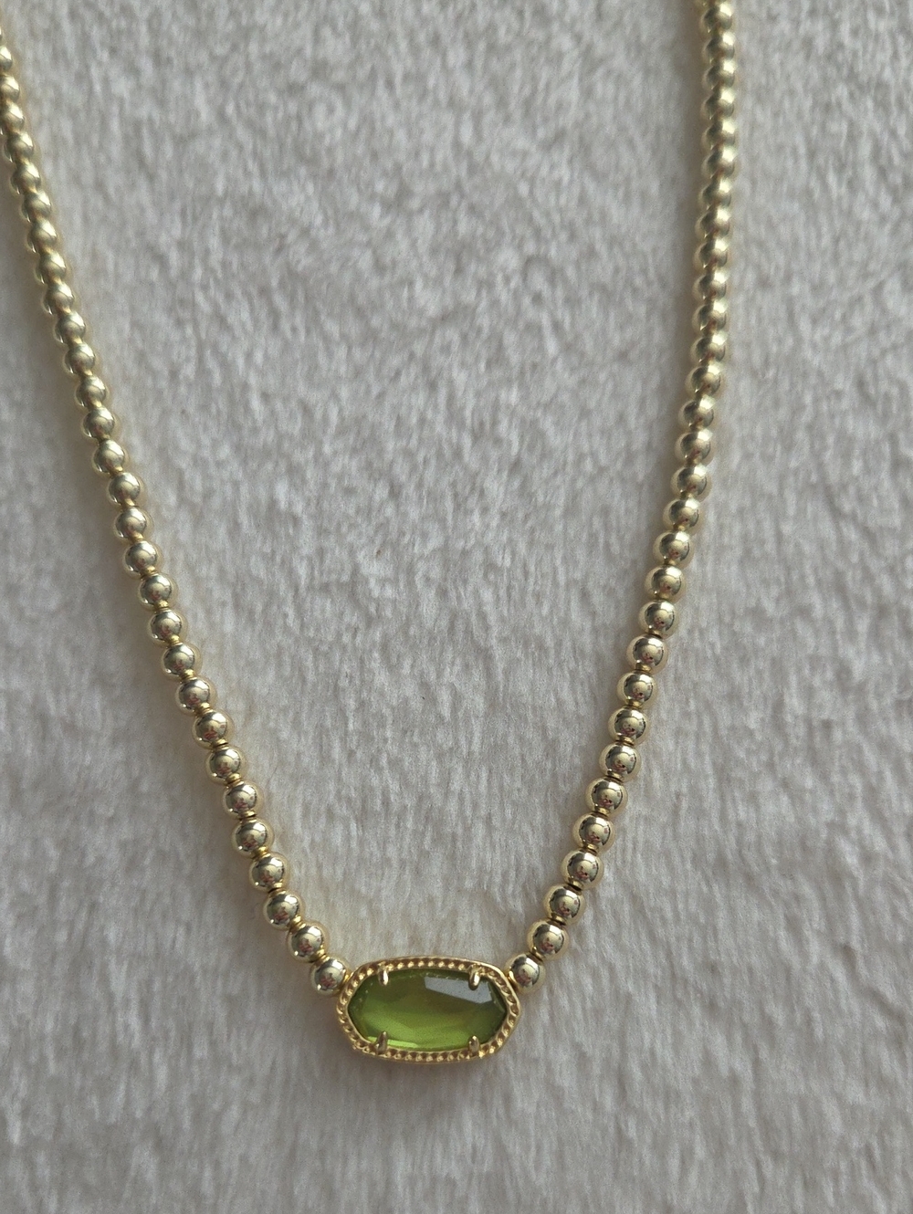 NWT Kendra Scott Elisa Beaded Necklace in gold chartreuse green mother of Pearl - Picture 4 of 10